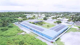 Single and Double Glass High Efficiency Photovoltaic Modules: Which