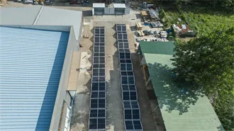 Balcony Solar Panel Mounting: Brackets, Wind Loads & Tips