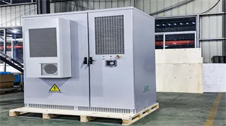 What equipment does the Brasilia solar container communication