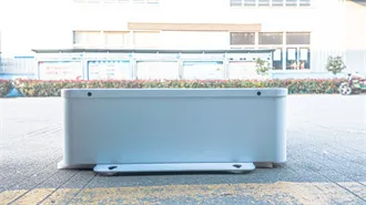 An intelligent solar-powered cellular base station