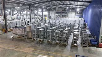 LONGi Solar 610W Panel Handling Guide | PDF | Pallet | Forklift