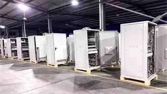 Residential Solar Ultimate Guide 2025: Panels, Inverters, & Storage
