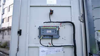 Cost Structure of Off-Grid Energy Storage Systems for Communication
