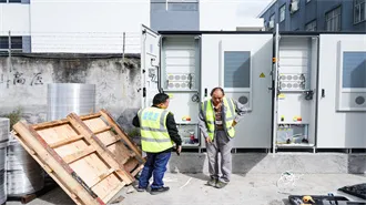 How Much Does a Home Solar Battery Cost in 2025?